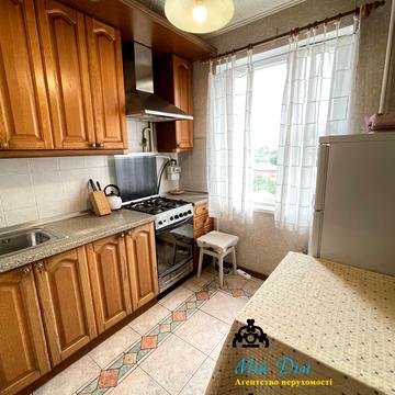 Патріотів вул., 98