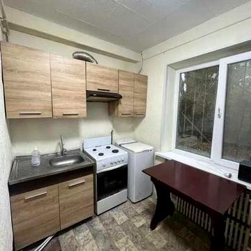 Продам квартиру! Алтайська!