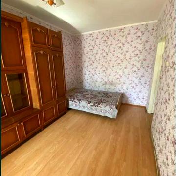 Чорнобильська вул., 17