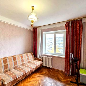 Чорнобильська вул., 13