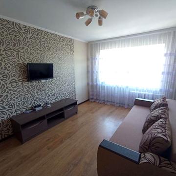 Богоявленська вул. (Черняка), 8