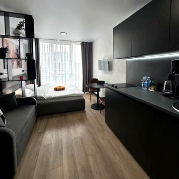 Віктора Некрасова вул. (Північно-Сирецька), 8