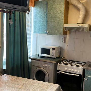 Жуля Верна бульв. (Ромена Роллана), 14