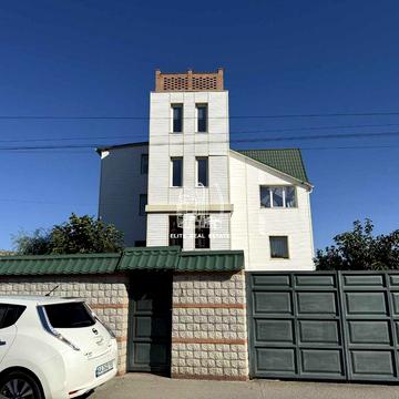 Без %  Гатное, Крюковщина, 1000м2. Фасад. Первая линия, возле школы