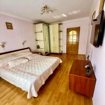 Оноре де Бальзака вул., 55-В