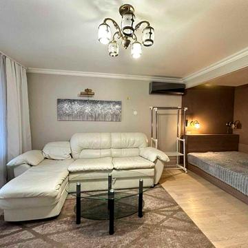 Просторная 1-комн. квартира в кирпичном доме на Левитана с ремонтом