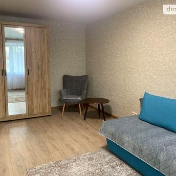 Довгострокова оренда 1к Квартира Космонавтів вулиця