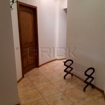 Миколи Міхновського бульв. (Дружби Народів), 14-16