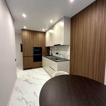 Бельведерська вул., 1