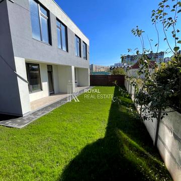 Квітнева вул., 1