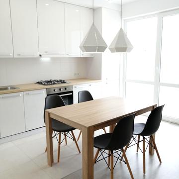 Андрія Мельника вул., 10