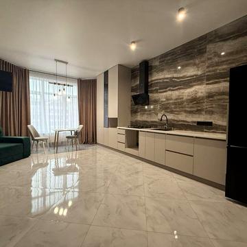 Квартира с ремонтом. Море