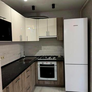 Миру вул., 36