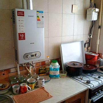 Квартира  Центр длительно с мебелью и т,д.