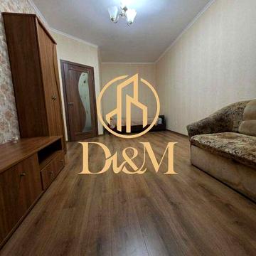 Сдам велику однокімнатну квартиру Білогородська 51