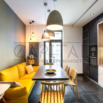 Саперне Поле вул., 12