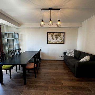 Дніпровська набережна вул., 1-А