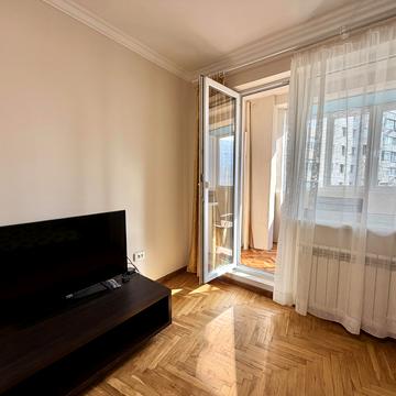 Алма-Атинська вул., 5