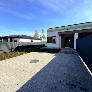 Продам Кутовий Таунхаус. Велика Ділянка 3,5 сотки. Газове Опалення.