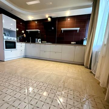 Героїв просп., 33