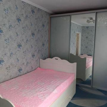 Сдаю 2 к/к ост.Универсам/в Корабельном р-не