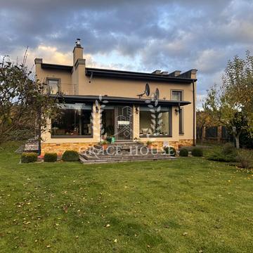 Старообухівська вул.