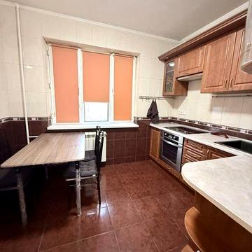 Здам 2-кімнатну квартиру на Троєщині