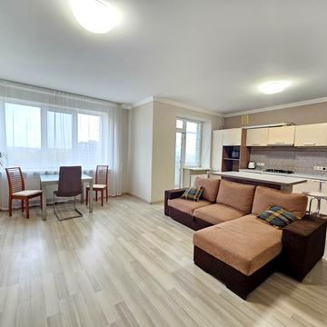 Степана Васильченка вул., 14