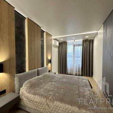 Олександра Олеся вул., 7