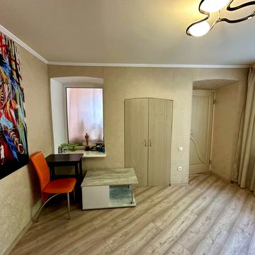 Валерянівська вул., 1