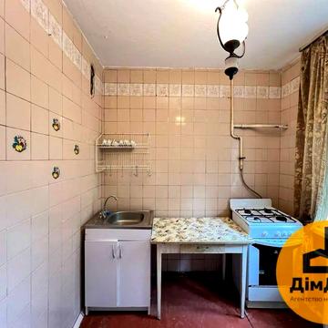 Продаж 2к квартири вулиця Зодчих 4
