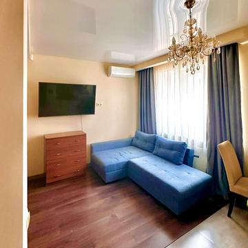 Подільська вул., 1