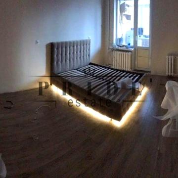 Драгоманова вул., 1-К