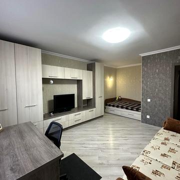 Сяйво вул., 13