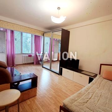 Русанівська набережна вул., 12/1