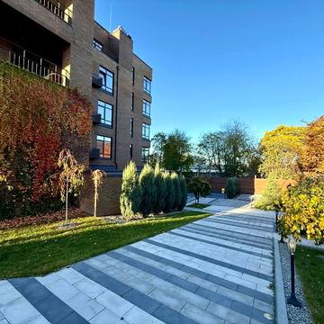 Первозванівська вул., 43