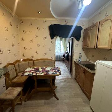 Здається 1 кімнатну квартиру  по вул. Конякіна