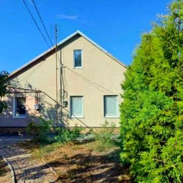 Набережна, 16