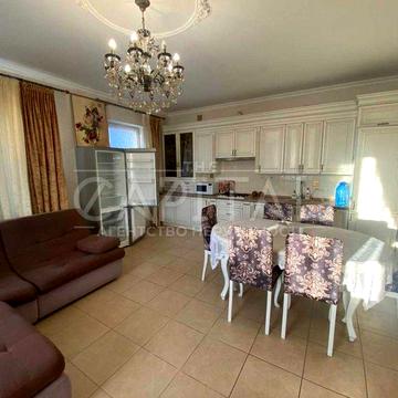 Пропонується в оренду дуплекс в Осещині територія спільна 8 соток