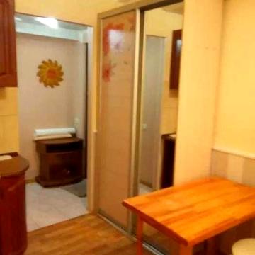 продам 1 смарт квартиру Б. Панасовская, Локомотив, м.ЮЖД.