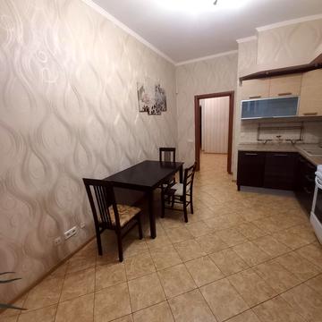 Володимира Івасюка просп. (Героїв Сталінграду), 6