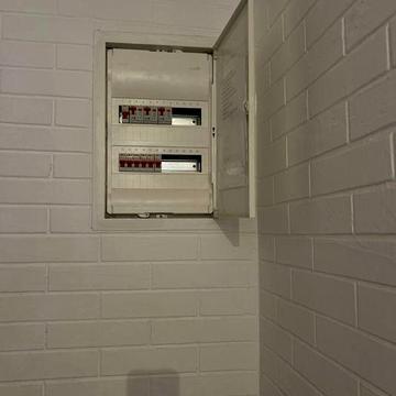 Продаж 2-х кім з євроремонтом