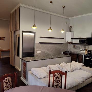 Академіка Володимира Гнатюка вул. (), 8