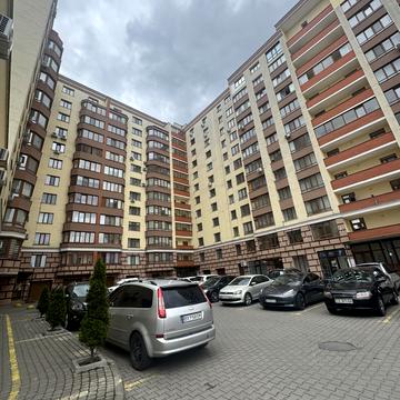 Староміська вул., 52а