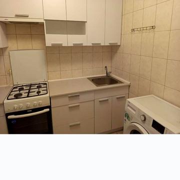 Незалежності вул., 16