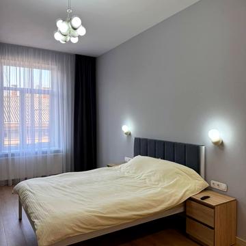 Союзу Українок вул. (), 16