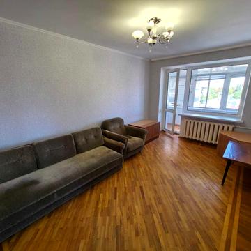 Михайла Грушевського вул., 7