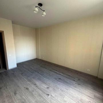 Європейська вул., 19