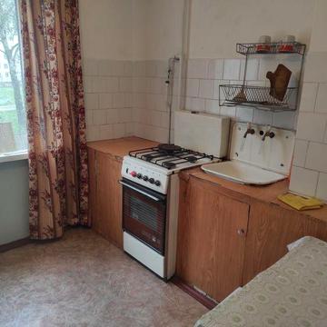 Центр. Градецькій. Можно на короткі строки.