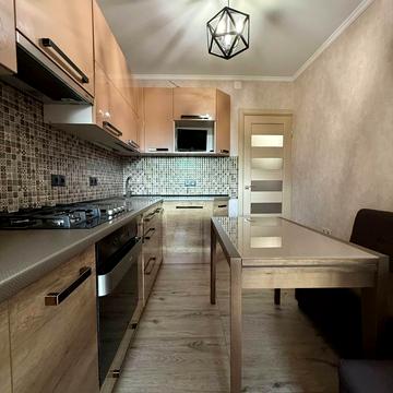 Південний бульв., 44